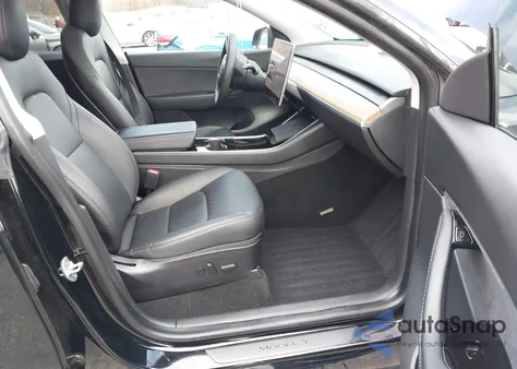 2020 Tesla Model Y Long Range Dual Motor All-Wheel Drive z USA, uszkodzony, nr VIN 5YJYGDEE0LF042815